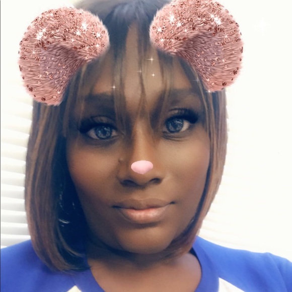 Meet your Posher, Robyn - Picture 1 of 1